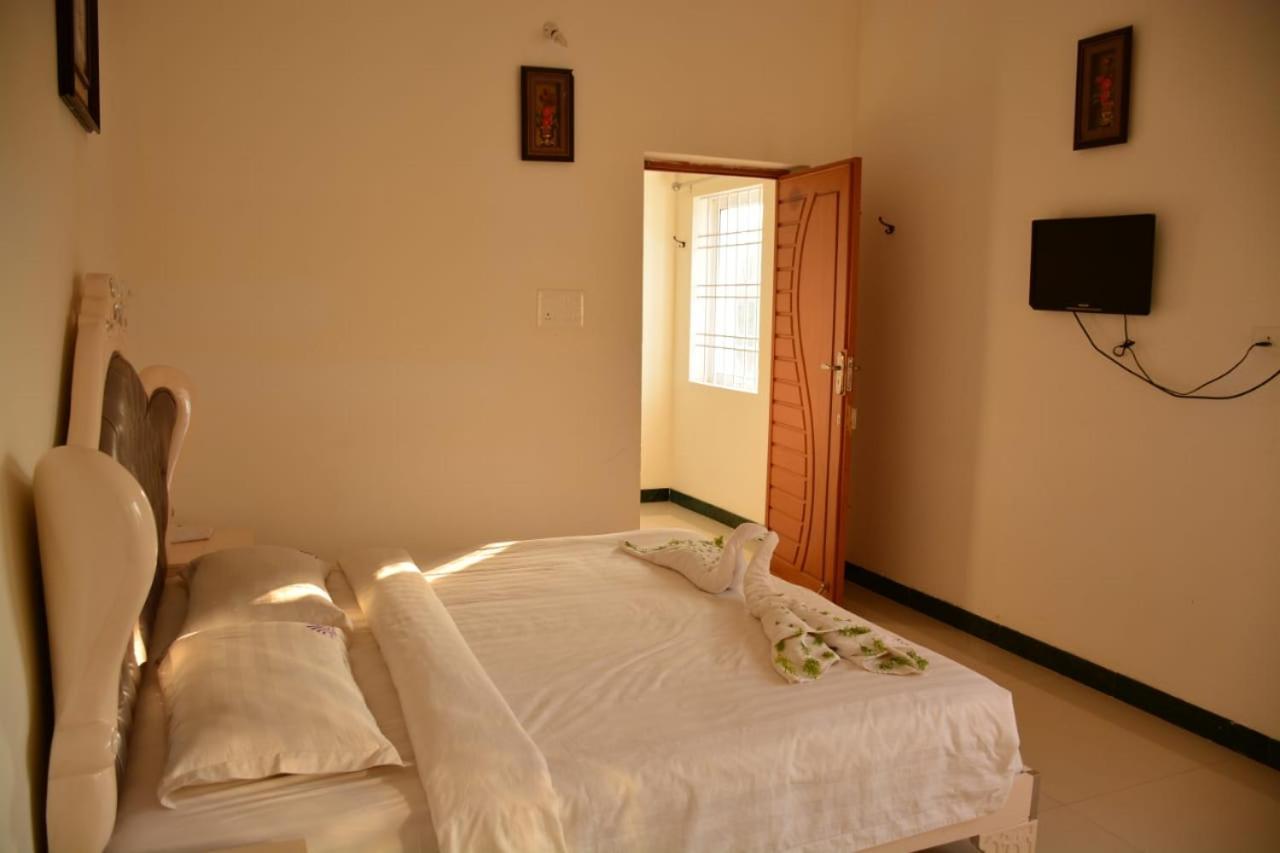 Hotel Aradhana Inn يركواد المظهر الخارجي الصورة